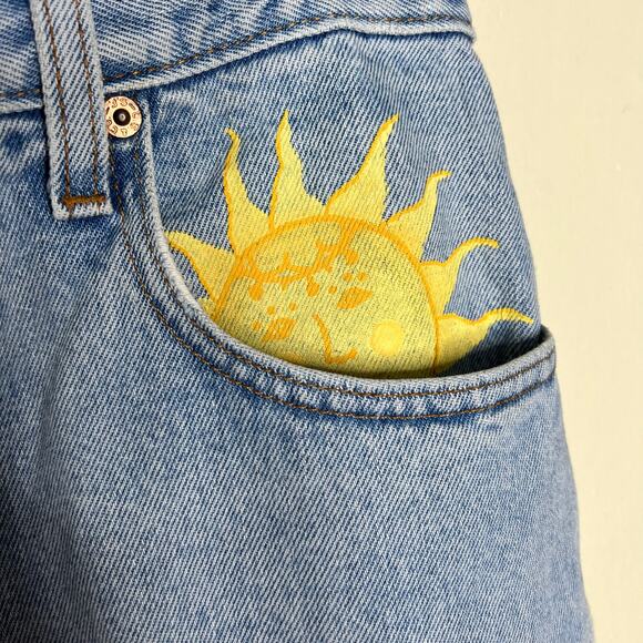 Vtg Levi's 560 Jeans 29x32 Loose Fit Tapered Celestial Hand Painted Artsy Sun - Picture 7 of 13
